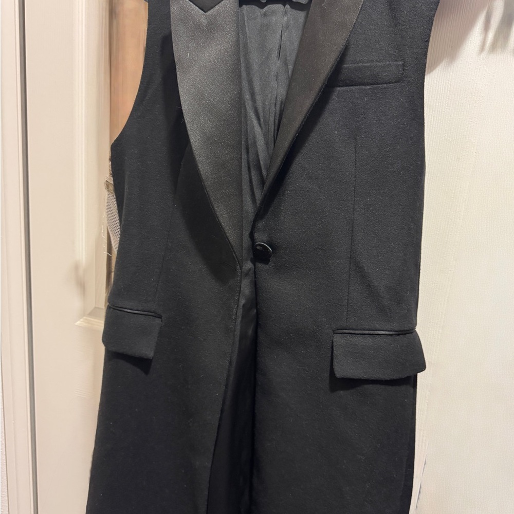 Black Sleeveless Blazer Vest